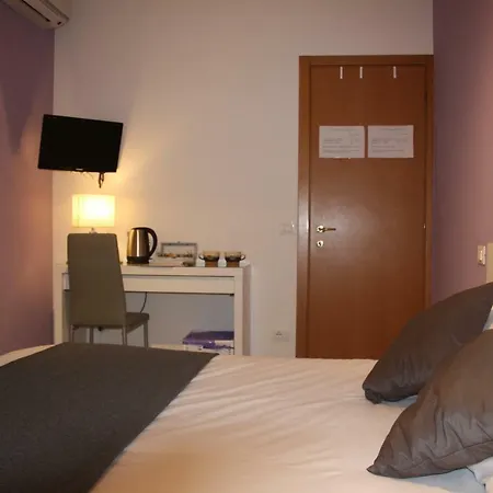 Tropical Bed & Breakfast Sirmione